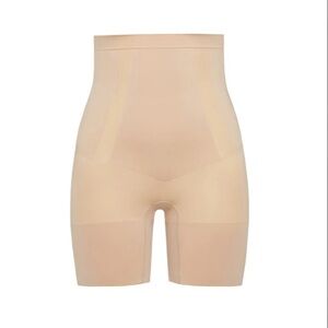 SPANX OnCore Sculpting High-Waisted Mid-Thigh Short